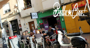 tapa+solidaria+almeria+Bella-Ciao-fachada-Almeria+los+cazadores+de+sonrisas