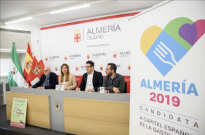 CONVOCATORIA-TAPA-SOLIDARIA-ALMERIA-2018-RUEDA-PRENSA-AYUNTAMIENTO-ALMERIA